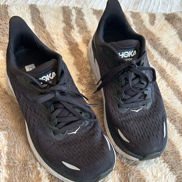 Hoka running sneakers.  Size 5.5.  Only wore a couple times. - Picture 1 of 5